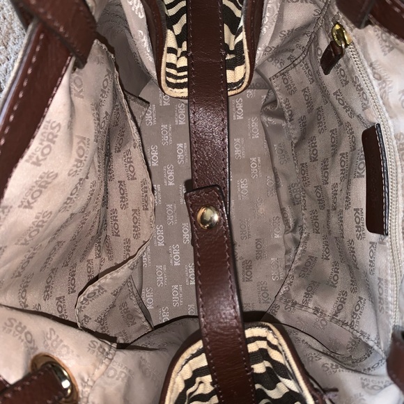 Michael Kors Animal Print Purse - Picture 4 of 8